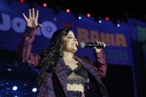 Maiara-e-Maraisa-Foto-Walter-Guedes-300x200-1