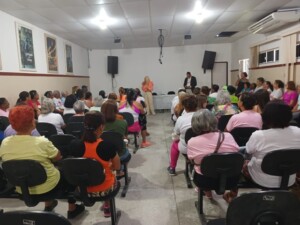 Palestra-centro-Dona-Zazinha-Foto-Ney-Silva-Acrda-Cidade-300x225-1