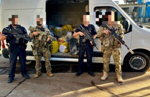 Policia-Federal-incinera-15-tonelada-de-drogas-Foto-PF-300x195-1