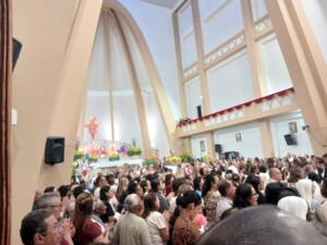 Procissao-de-Santo-Antonio-Foto-Ney-Silva-Acorda-Cidade.jpg3_-300x225-1