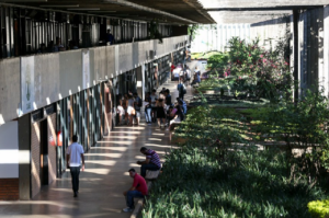 Universidade-Foto-Fabio-Rodrigues-Pozzebom-300x199-1