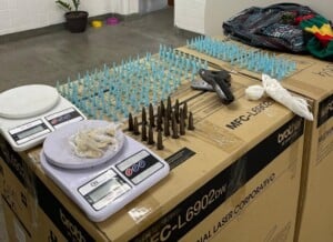 apreensao-de-arma-de-fogo-em-Ipuacu-300x218-2