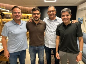 reuniao-neto-jabes-e-valderico-300x225-1