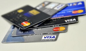 Cartao-de-Credito-Foto-Marcello-Casal-Je-Agencia-Brasil-300x179-1