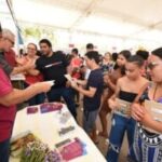 Entrega-de-livros-da-ALBA-Fotos-Vinicius-Brito-5-300x200-1