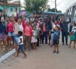 Manifestacao-no-Candeal-distrito-de-Matinha-ft-paulo-jose-acorda-cidade5-300x135-2