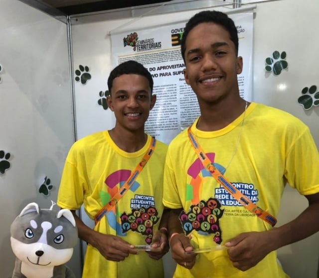 Petisco-de-farinha-de-casca-de-ovo-para-caes-e-produzido-por-estudantes-do-Cetep-de-Ipiau-