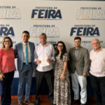 Prefeito-Colbert-Igreja-de-Jesus-Foto-Divulga-300x274-1