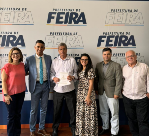 Prefeito-Colbert-Igreja-de-Jesus-Foto-Divulga-300x274-1