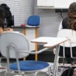 alunos_pandemia2-estudantes-sala-de-aula-300x205-1
