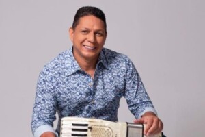 cantor-Targino-Gondim-foto-Juliana-Cardoso-Usina-de-Fotos-300x200-1