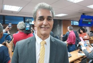 deputado-Robinson-Almeida-PT-ftascom-300x204-1