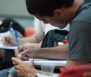 estudante-prova-prouni-min-educacao-ascom-300x254-1