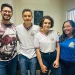estudantes-300x225-1
