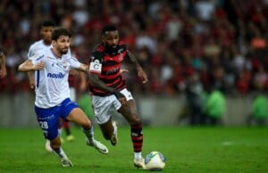 flamengo-e-fortaleza-foto-Marcelo-Cortes-crf-300x194-1
