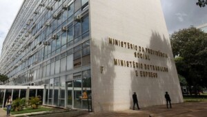 foto_agencia_brasil_ministerio_do_trabalho-8568693-300x169-1