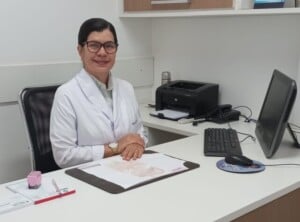 hepatologista-Karina-Maia-300x222-1