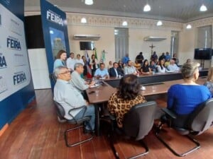 lancamento-do-aplicativo-feira-conecatdo-6-300x225-1
