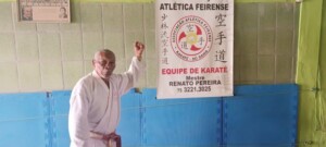 mestre-de-karate-Renato-pereira-foto-paulo-jose-acorda-cidade-2-300x135-1