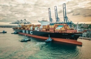 navios-porto-de-salvador-300x196-1