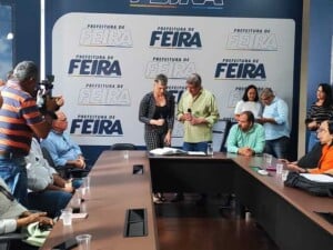 novos-secretarios-2-300x225-1