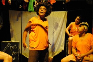peca-teatral-Encarceradas-300x202-1