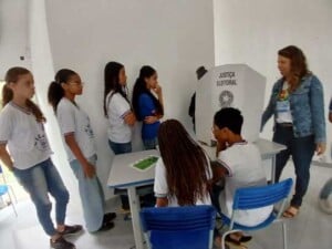 projeto-eleitor-do-futuro_ney-silva_acorda-cidade-1-300x225-1