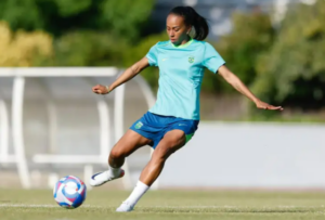selecao-brasileira-feminina-a-atacante-Adriana-ft-Rafael-Ribeiro-CBF-300x203-1