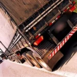 1KIGoII8-caminhao-exesso-de-peso-jpg