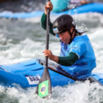 Ana-Satila-da-canoagem-slalom-compete-nos-Jogos-Olimpicos-de-Paris-2024-300x197-1