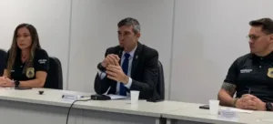 Coletiva-da-ssp-caso-do-feminicidio-da-delegada-300x136-1
