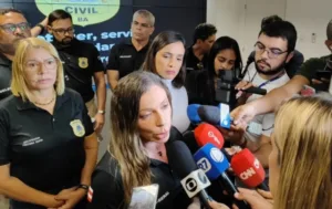 Coletiva-da-ssp-caso-do-feminicidio-da-delegada-delegada-geral-Heloisa-Brito-300x189-1