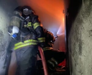 Incendio-em-predio-residencial-em-Serrinha-300x246-1