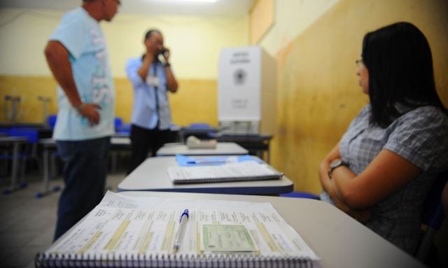 Mesarios_-eleicoes_-Foto-Tania-Rego-Agencia-Brasil