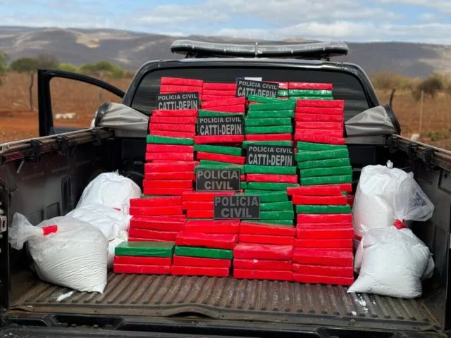 NVZrM00y-policia-apreensao-de-drogas-jpg