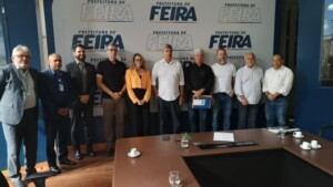 Prefeitura-assina-contrato-para-a-construcao-do-MCMV-300x169-1