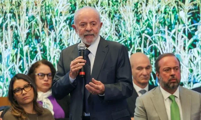 Pz2Jn4G1-Governo-oferecera-gas-de-cozinha-para-20-milhoes-de-familias-jpg