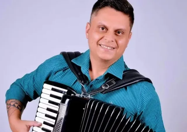 UKSeKMlC-maikejose_filhodeflaviojose_redessociais-jpeg