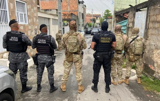aOWOayYu-Operacao-PF-e-PM-em-Salvador-jpg