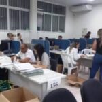 apuracao-urnas-feira-de-santana-forum-eleitoral-foto-acorda-cidade-ney-silva-300x202-1