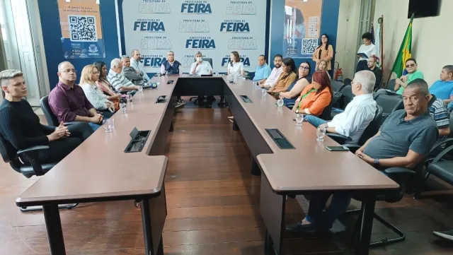 bPWGMPgS-reuniao-no-Paco-Municipal-sobre-1o-mes-do-app-Feira-Conectada-ft-paulo-jose-acorda-cidade1-jpg