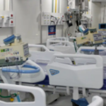 equipamentos-medicos-respiradores-ft-Rpgerio-Santana-gov-do-rio-ft-baixada-do-ag-brasil-300x165-1