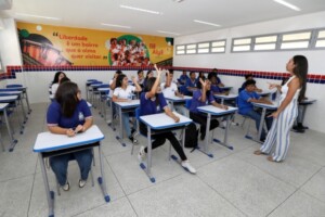 estudantes-professores-ft-pedro-moraes-300x200-1