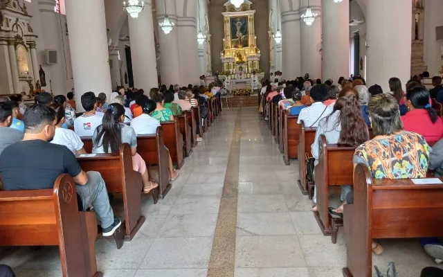 lYHbmQlS-Dom-Itamar-Vian-celebra-aniversario-com-Missa-na-Catedral-de-Santana-prefeito-ft-ney-silva-acorda-cidade-jpg