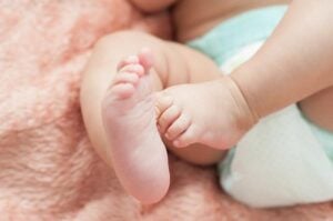 pezinhos-pe-de-bebe-foto-Kitiele-Kiti-por-Pixabay-300x199-1