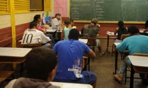 sala_de_aula_ensino_medio-300x179-1