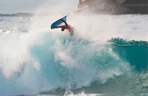 surf-Uri-Valadao_ReproducaoArquivoPessoal-2-surf-300x196-1