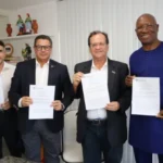 1F6DKBNc-Governo-do-Estado-firma-protocolo-de-cooperacao-para-captacao-do-voo-ligando-o-Benin-a-Bahia-Foto-Tatiana-Azeviche-Ascom-SeturBA-768x511-1-jpg