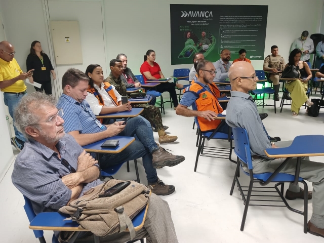 CsGY1OFF-Forum-discute-Plano-de-Contingencia-para-enfrentar-adversidades-climaticas-em-Feira-de-Santana-ft-Ney-Silva-Acorda-Cidade3