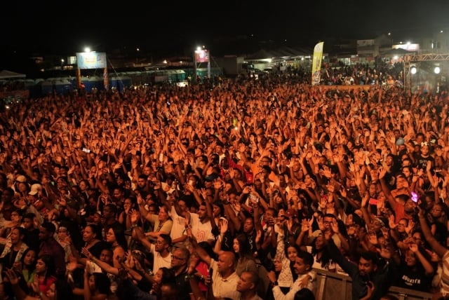 H9ThAKwr-Canta-Bahia-em-Feira-de-Santana-